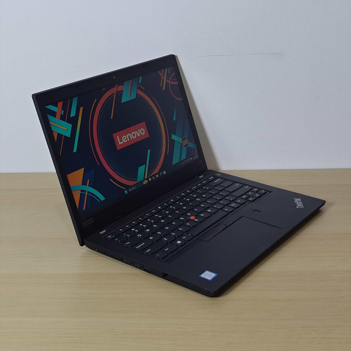 Lenovo Thinkpad L480 Depan Kiri Butik Laptop